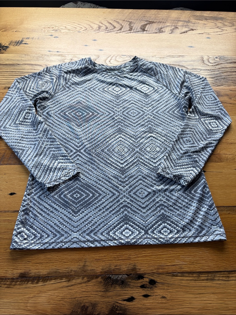 Reel Legends Gray Geometric Long Sleeve Tee - Large